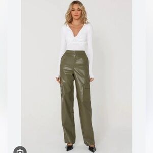 New Madison The Label Green Highrise Cargo Faux Leather Straight Leg Pants XS